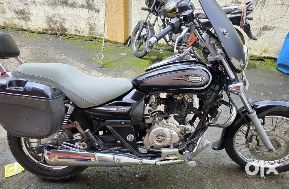 Avenger cruise 220cc.