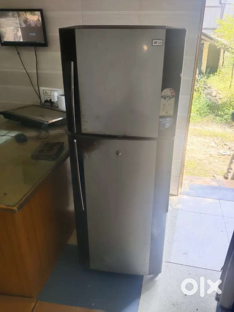 Double door fridge