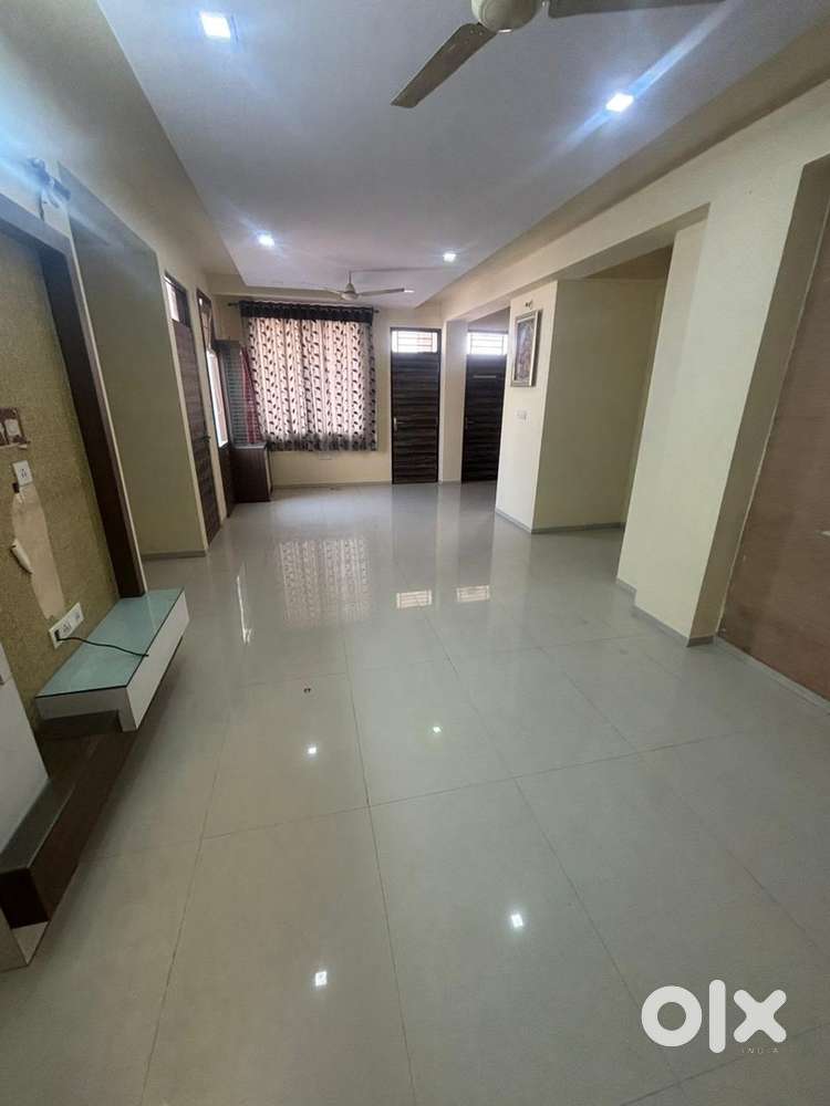 2 bhk furnished flat available for family and girls