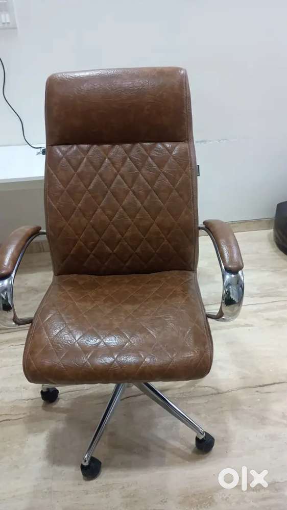 Boss Chair/Computer wheel chair