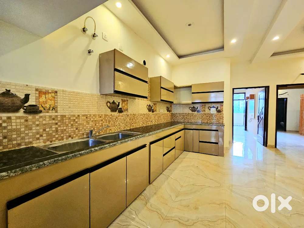 An independent 3BHK builder floor is available for sale.