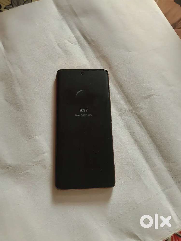 Vivo v40e 8,128 5 month old emi pe phone hai