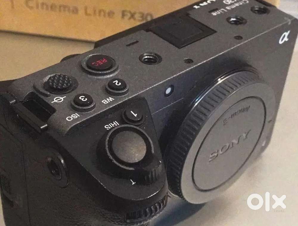 Sony ILME-FX30 Camera 26.1mp + XLR handle w Warranty Bill Box