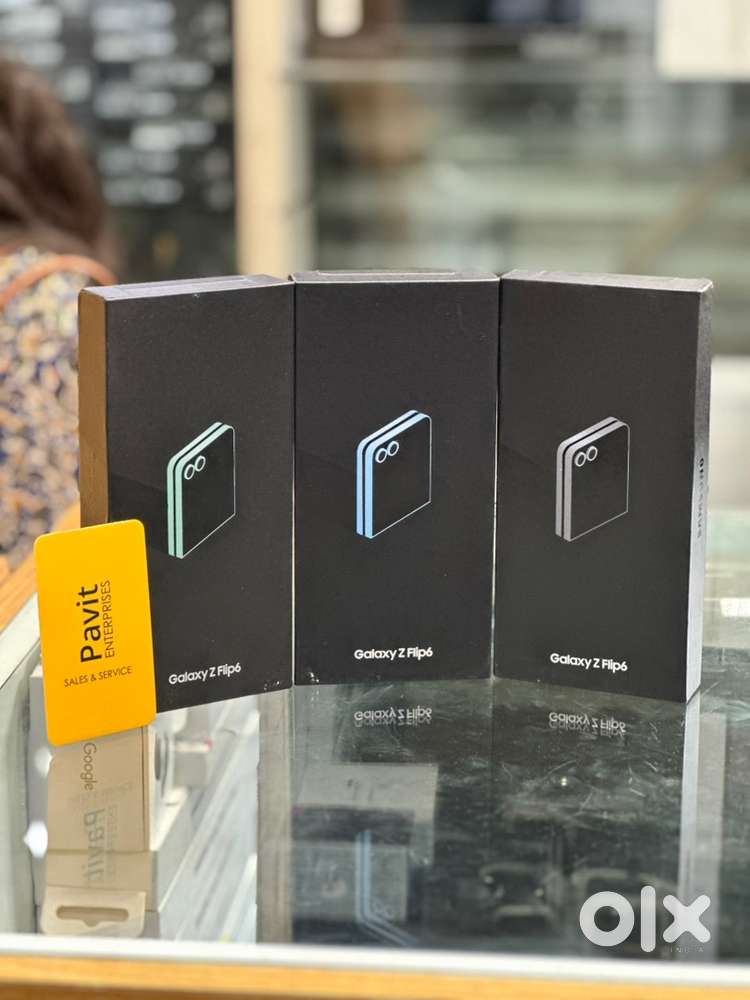 Brand New Sealed Pack Global SAMSUNG GALAXY FLIP 6 256GB at 47900