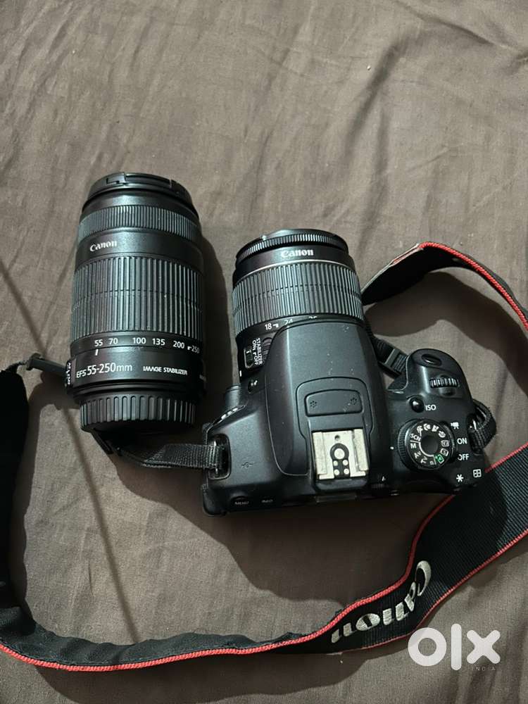 Canon 700D with two lens