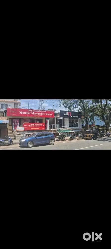 10 Shops, Building for sale, Location Karakonam