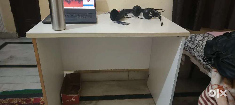 Computer table & chair