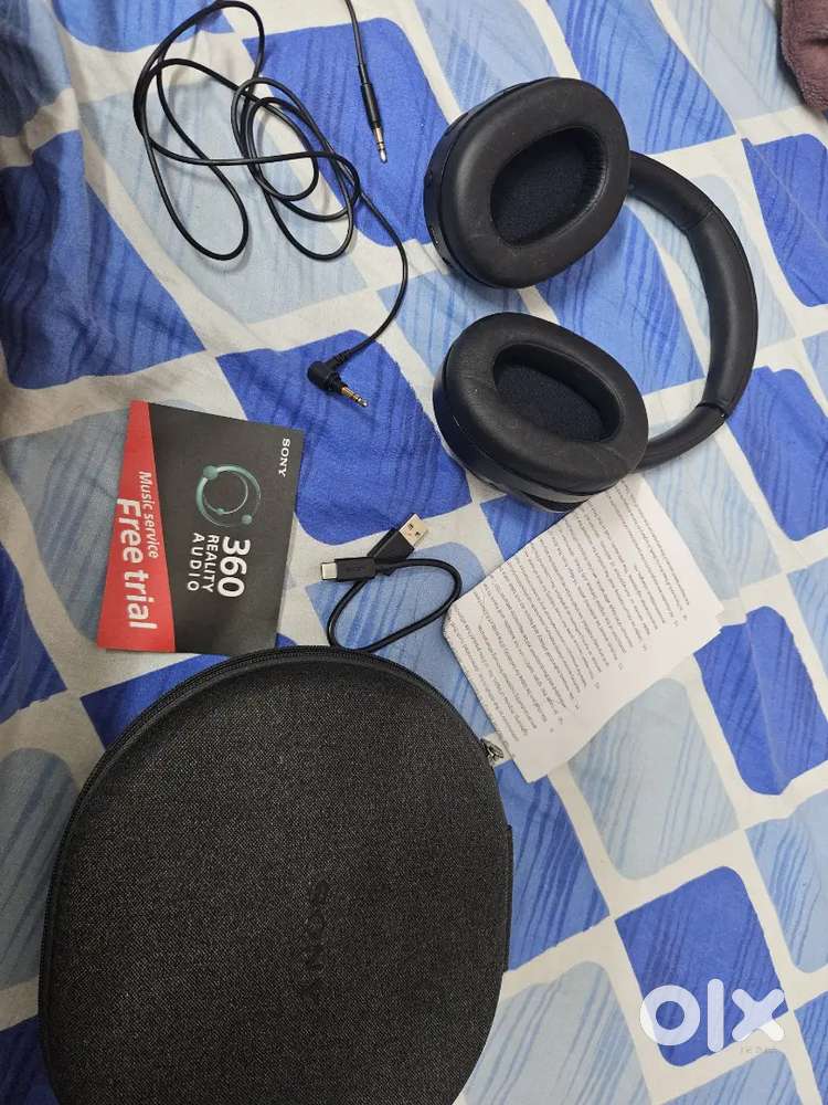 Sony ULT wear barely used as good as new for sale