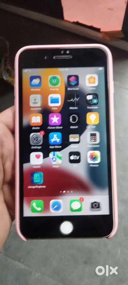 Iphone 7 plus red colour mobile