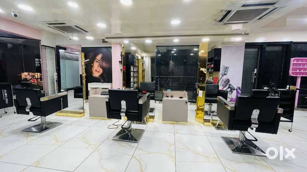 3 Mirror, 6 salon chairs, 3 beds and many more