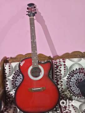 Guitar in just 4999. Address- Shivam apartment, pandra bazar sammitee