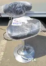 Adjustable height revolving bar chair for cafe, restaurant (4 Chair's)