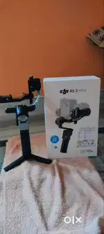 Sony 6600 with sigma 18-50 2.8 and dji rs3 mini gymble