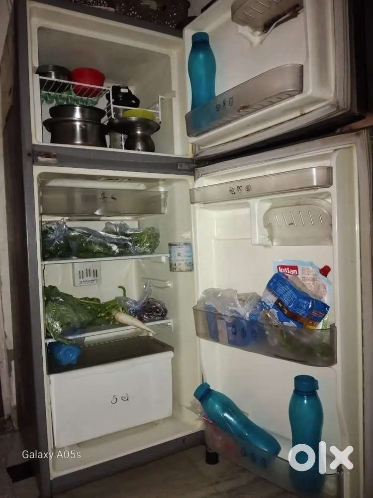 Double door fridge only 6000/-