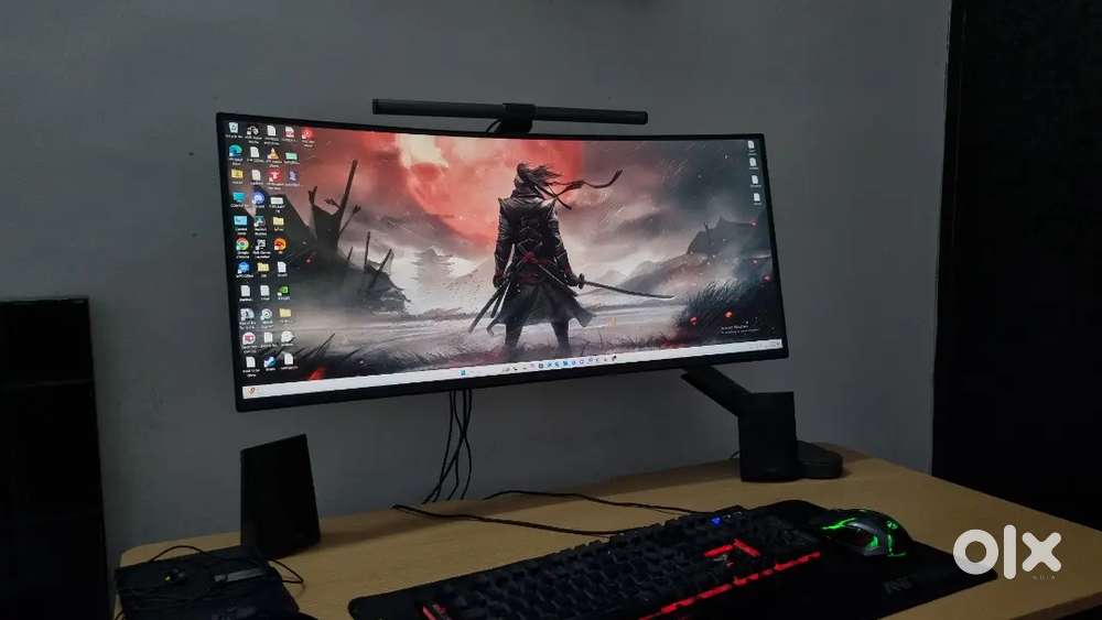 LG 34inches 4K Curved Ultrawide Monitor - Almost New
