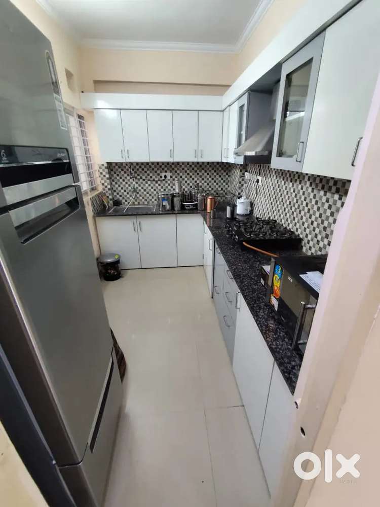 3bhk Fully furnished flat for rent in Shiva Whispering Woods salaiya