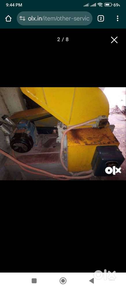 Plastic molding machine