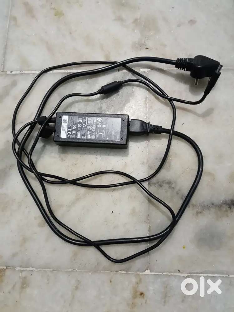 New 4 month use leptop