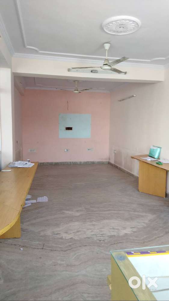 800 sq ft semi furnished office manavashram colony gopalpura mod