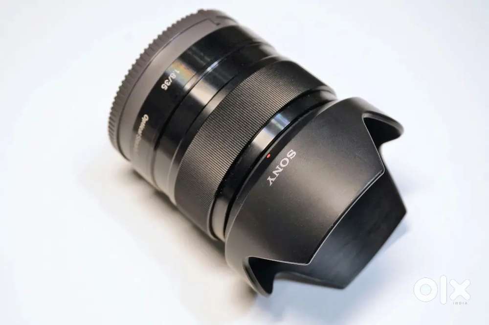 Sony 35mm 1.8 oss lens