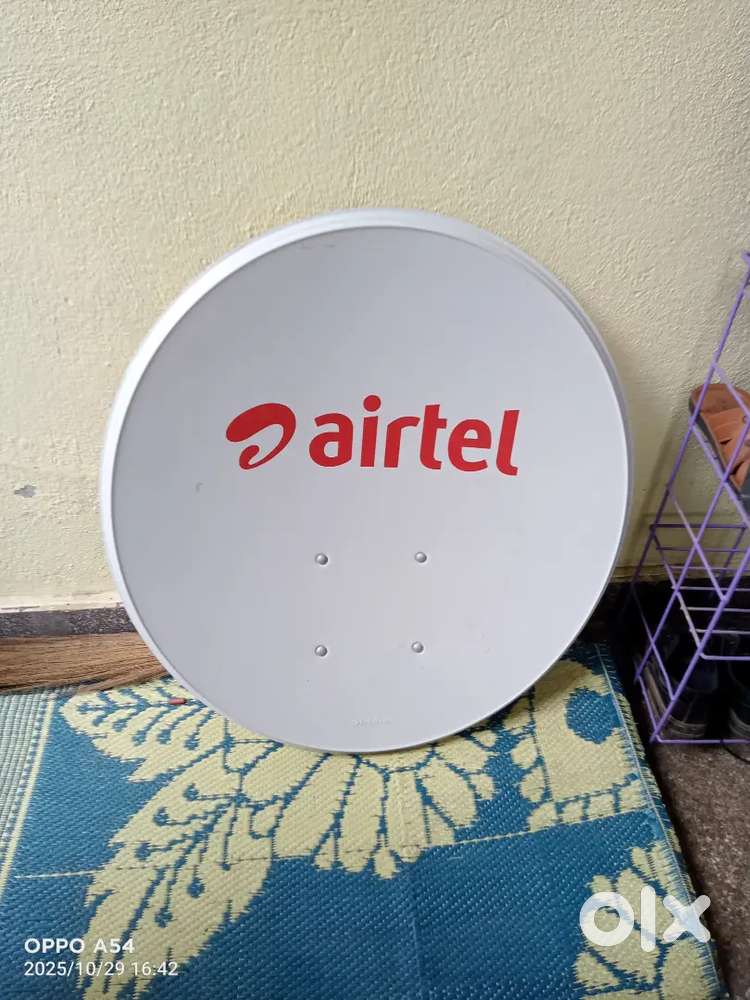 Tv & Airtel full setup setup box and TV and antenna