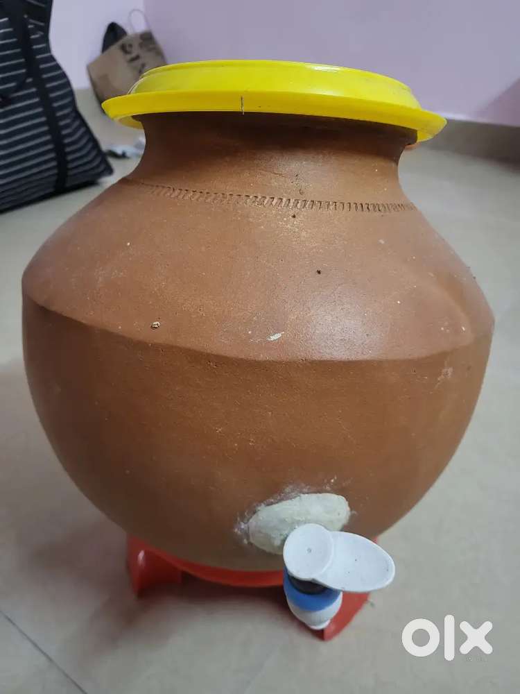 Clay Matka with Tap + Stand & Cover – Good Condition–Leaving Bengaluru