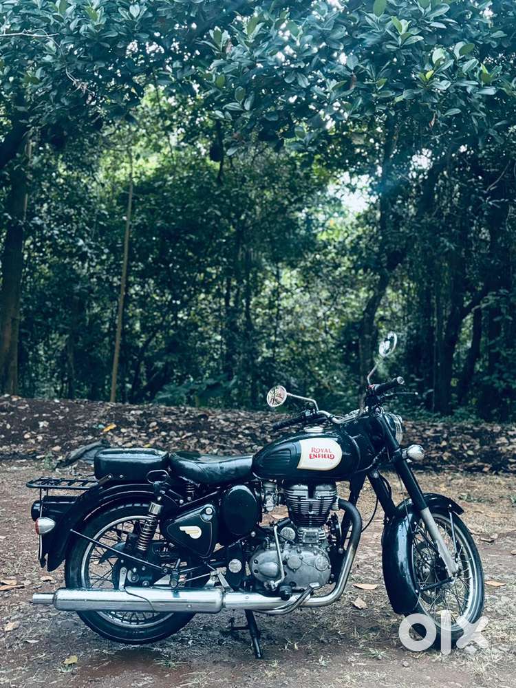 Royal enfield classic 350/Black including Crash guard
