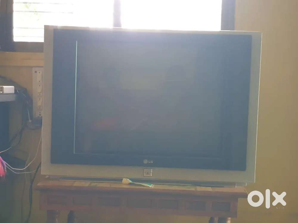 Lg tv 28 inch स्पीकर बंद आहे, होम थिएटर लावले लागते