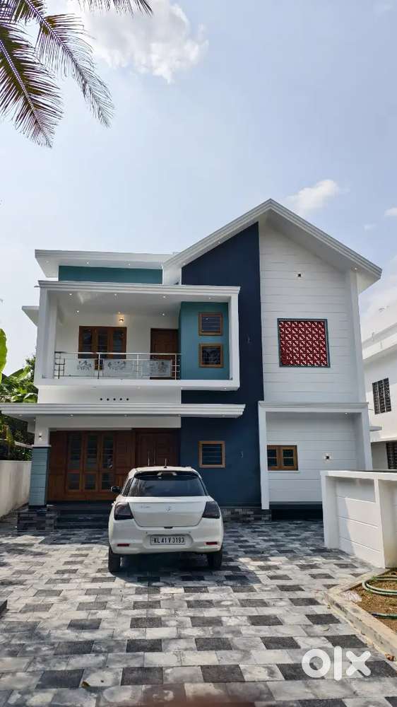 2000 sqft 4 bhk house for sale near airport and aluva