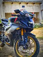 Yamaha R15 V4