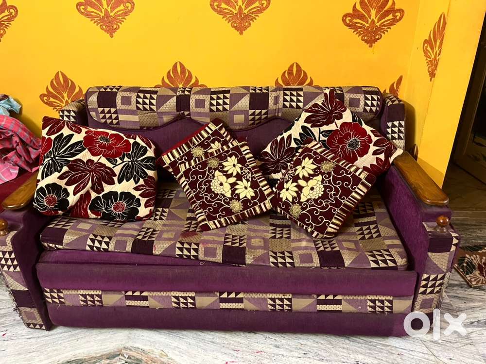 Sofa cum bed bikri ache kintu sofa ta good condition e ache