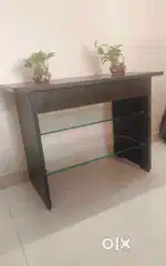 Table tv wall side corner