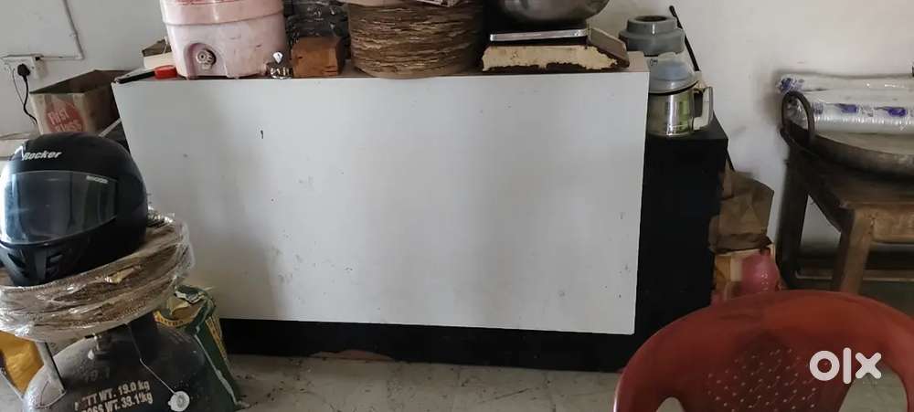 Comercial computer table and large self table