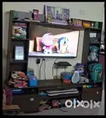 Nice looking TV stand suitable for 43 inch