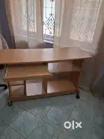 Computer table