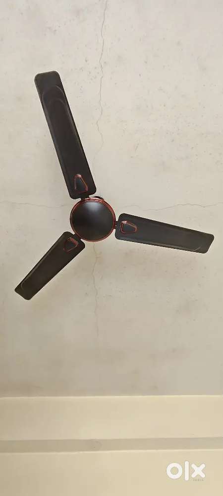 CEILING FAN 'BAJAJ' @1600 HURRY!