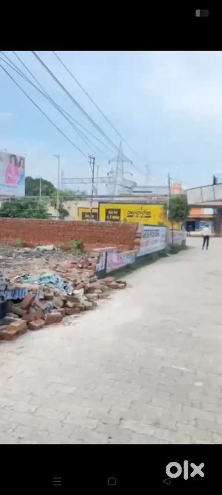 Lanka samne ghat men road Varanasi