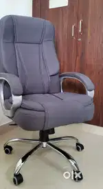 Office Chair (3 Years Warranty) Green Soul Vienna- Only 4 months old