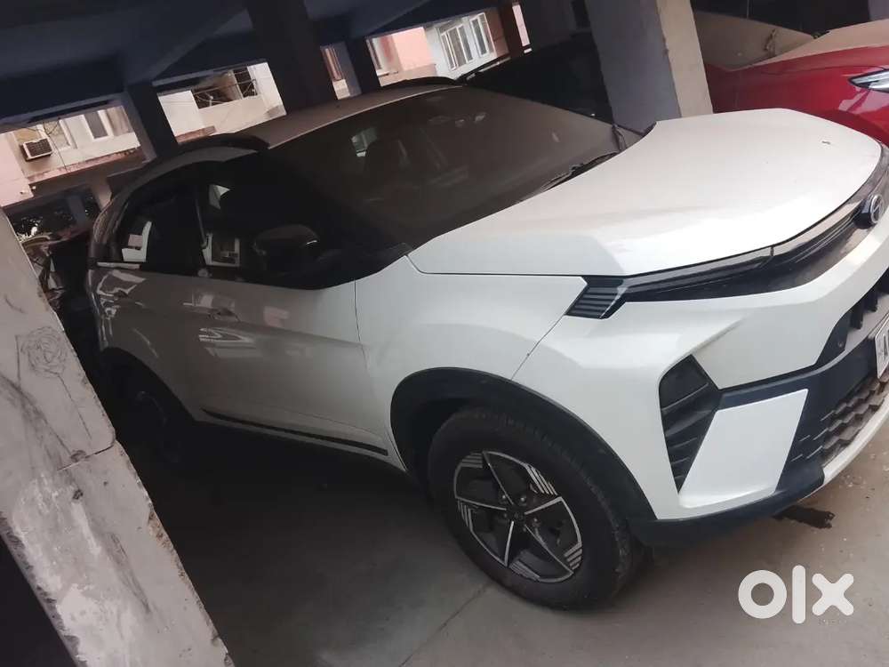 Tata Nexon automatic 2024 Petrol Well Maintained