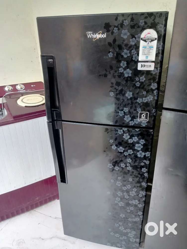 Whirphool double door fridge 260 litter