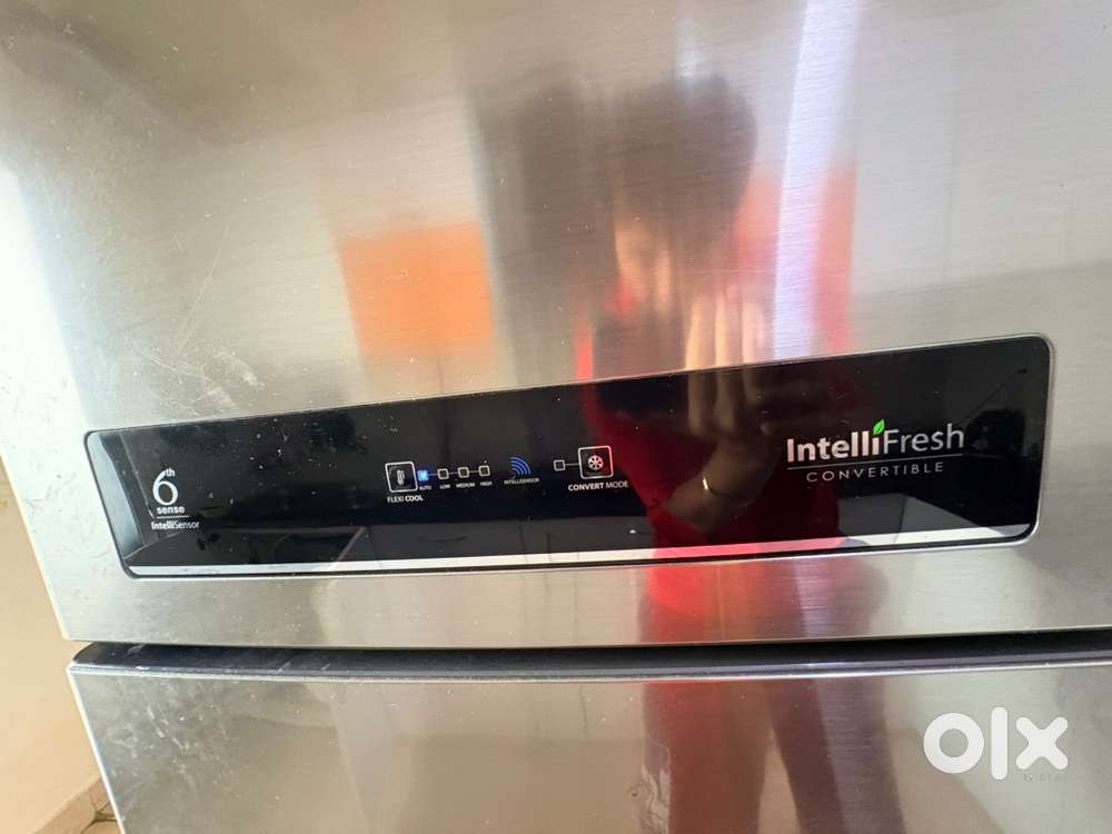 Wirlpool fridge 330 liters mint condition