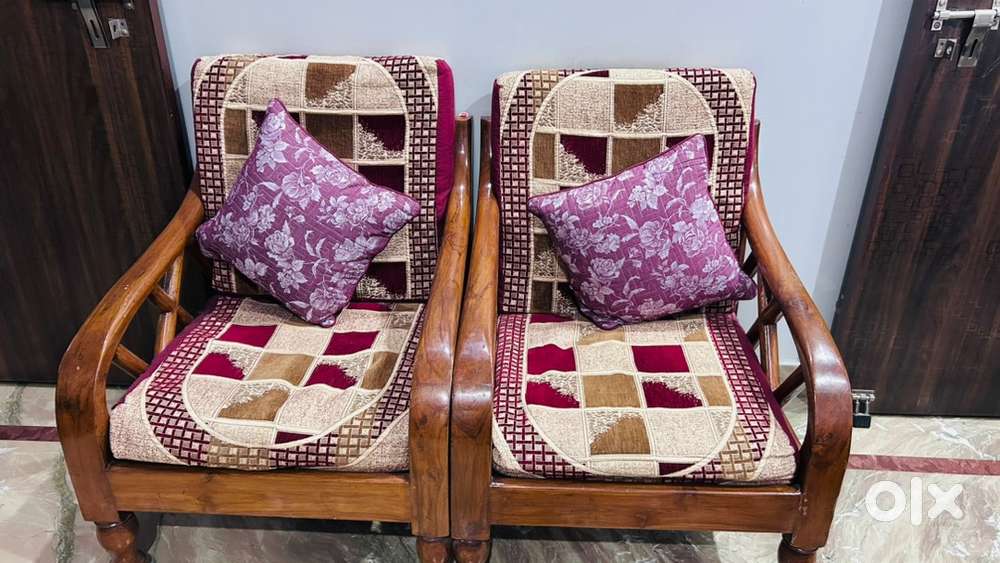 Wooden sofa with 2 chairs