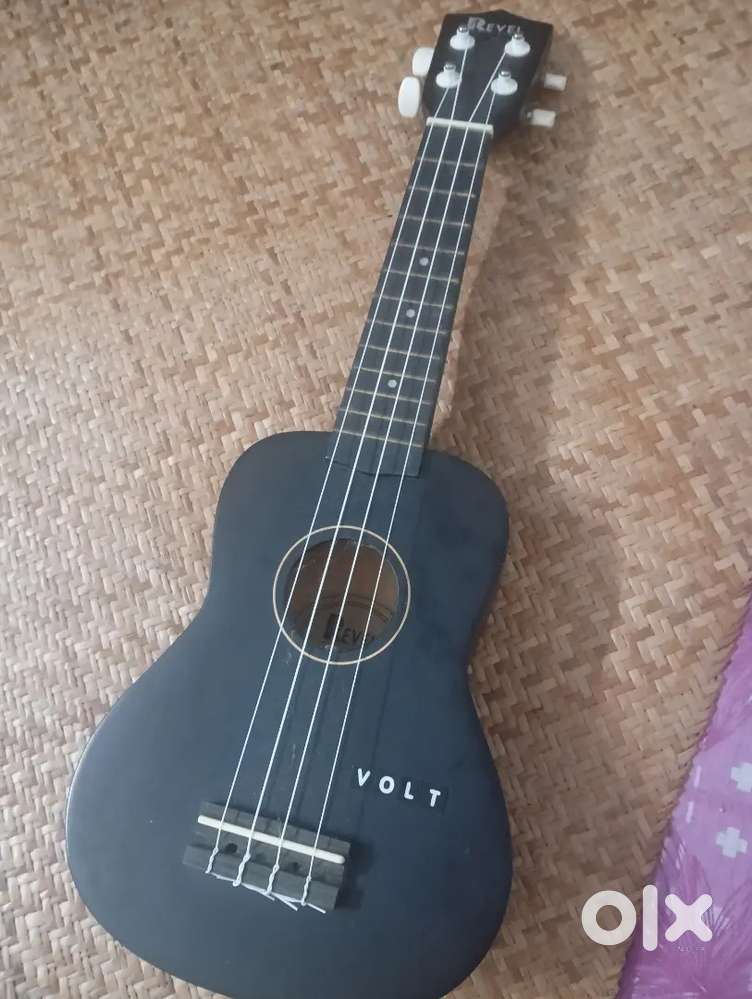 Revel ukulele