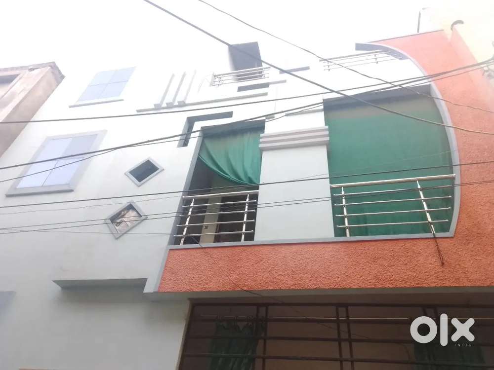 Giving rent apartment on floor 1