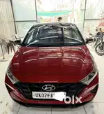 Hundai i 20 top model with sunroof red black dual tone