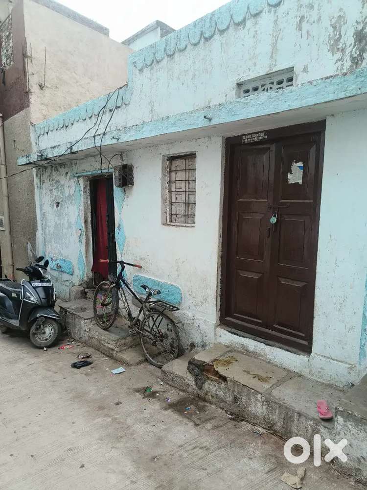 107 SQ.YDS ASBESTOS HOUSE FOR SALE JHIRRA