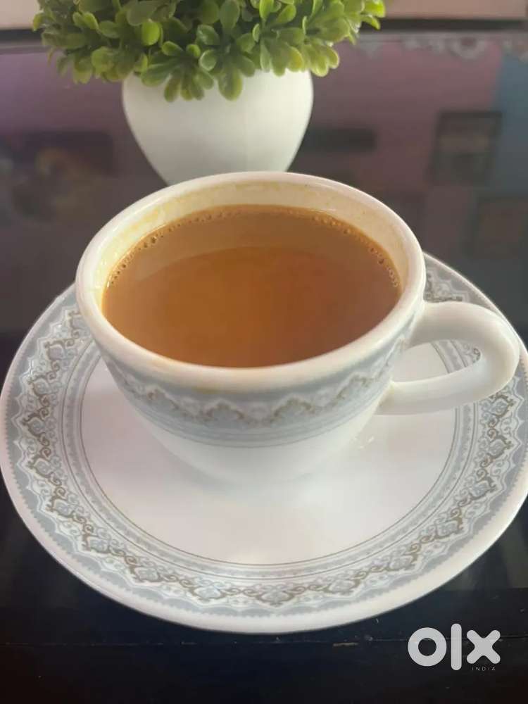 Experience Girls' required for cafe