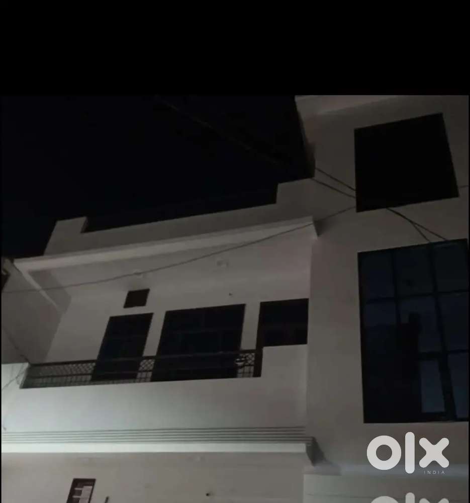 2BHK ,First floor near ramleela ground is available for rent.