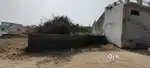 200 gaj neev bhara hua Lalfatak  relwe line k kinare