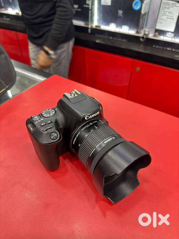 CANON 200d